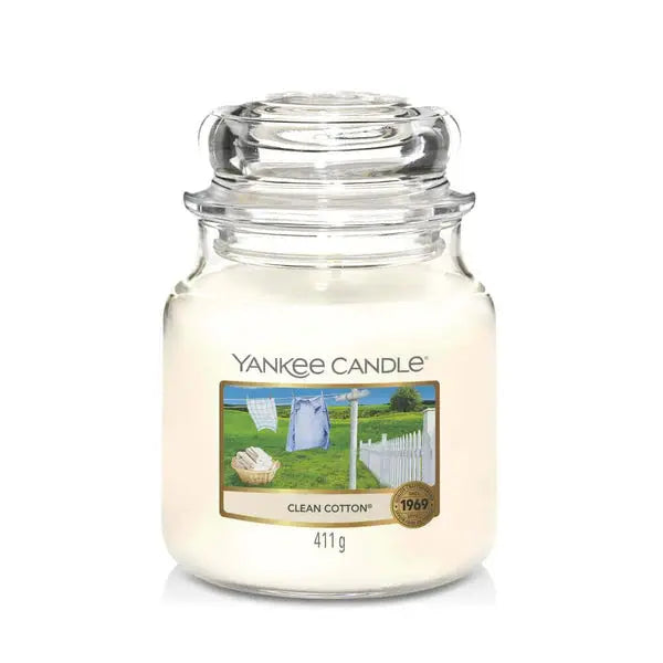 Średnia Świeca Clean Cotton Yankee Candle