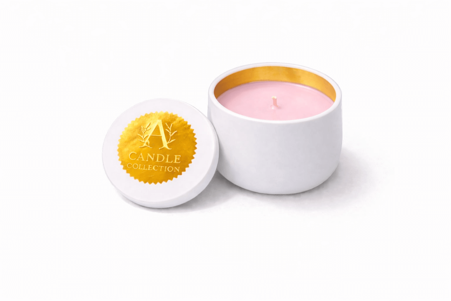 Różowa świeca sojowa 90g bezzapachowa w białym pojemniku, A Candle Collection